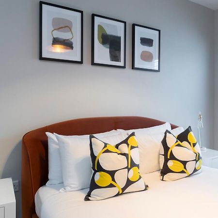 Elliot Oliver - Chic 2 Bedroom Town Centre Apartment Cheltenham Exteriör bild