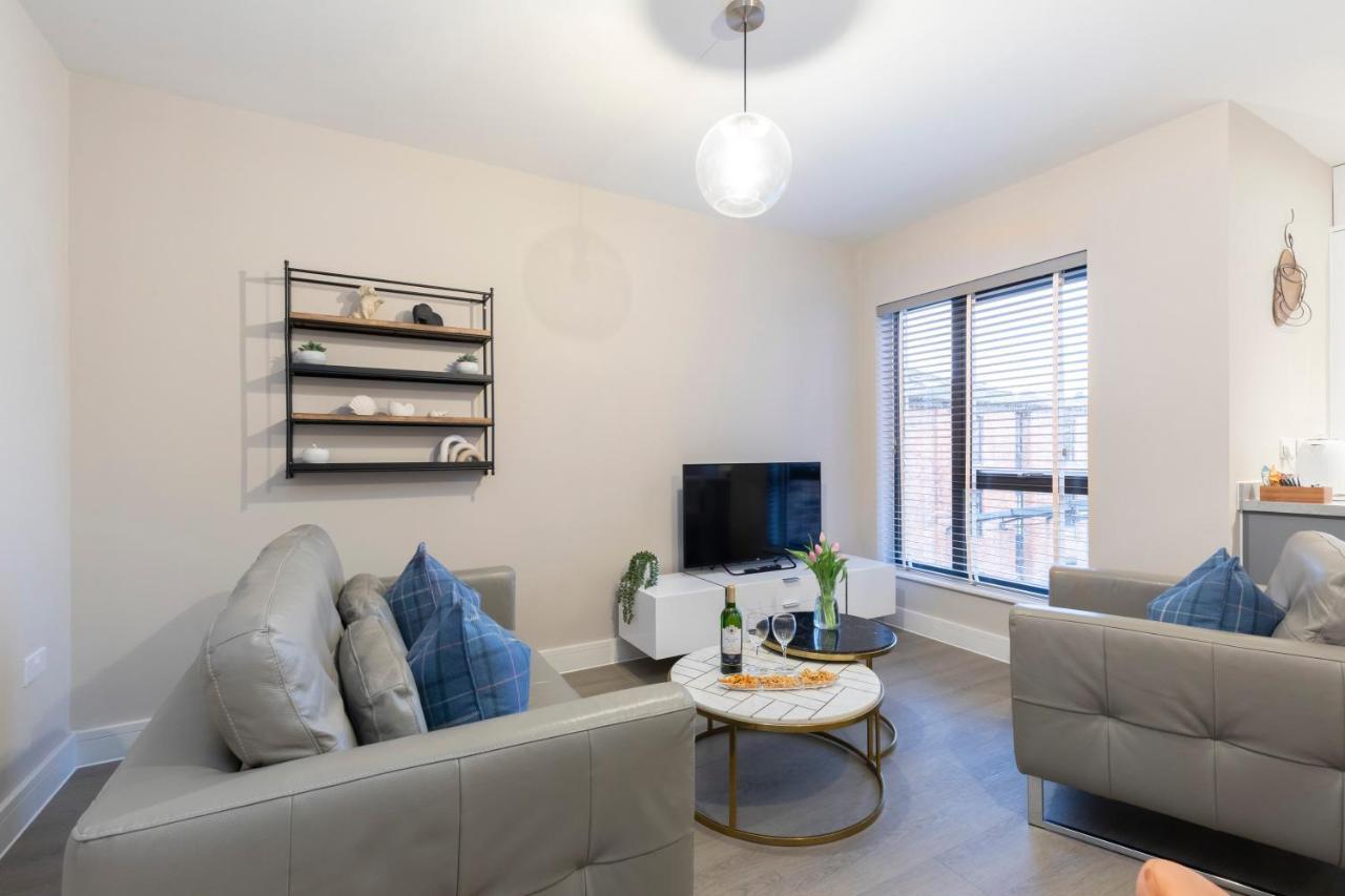 Elliot Oliver - Chic 2 Bedroom Town Centre Apartment Cheltenham Exteriör bild