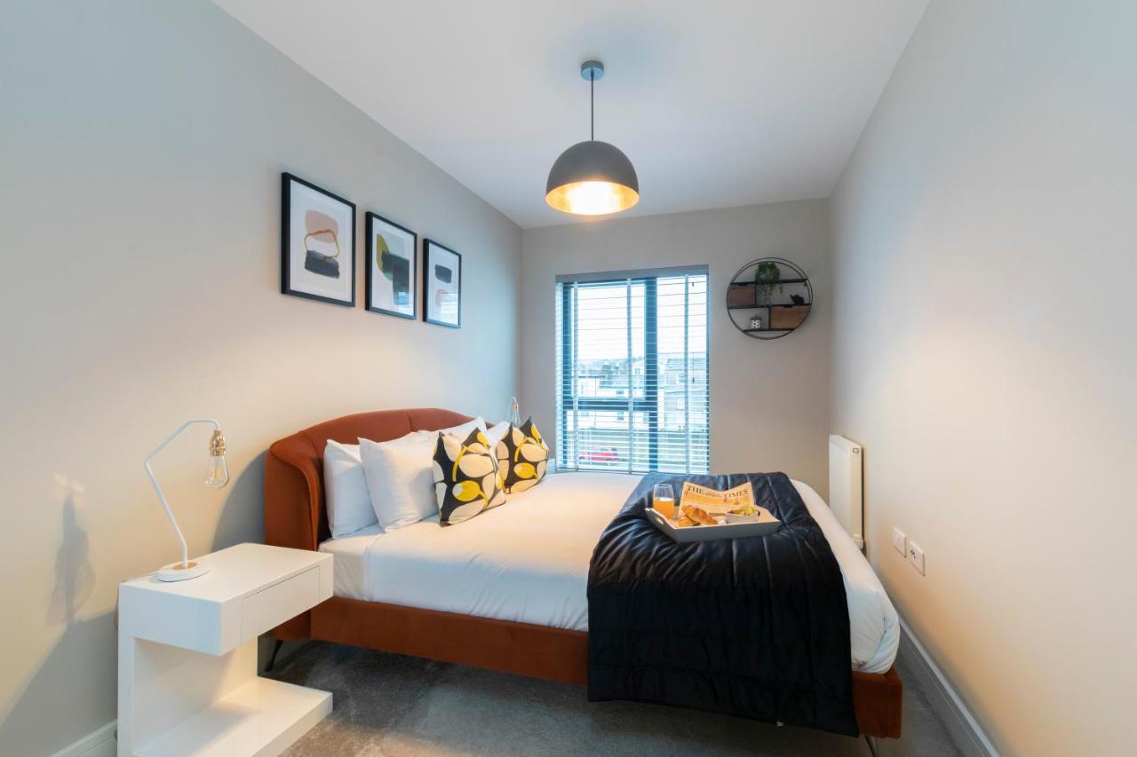 Elliot Oliver - Chic 2 Bedroom Town Centre Apartment Cheltenham Exteriör bild