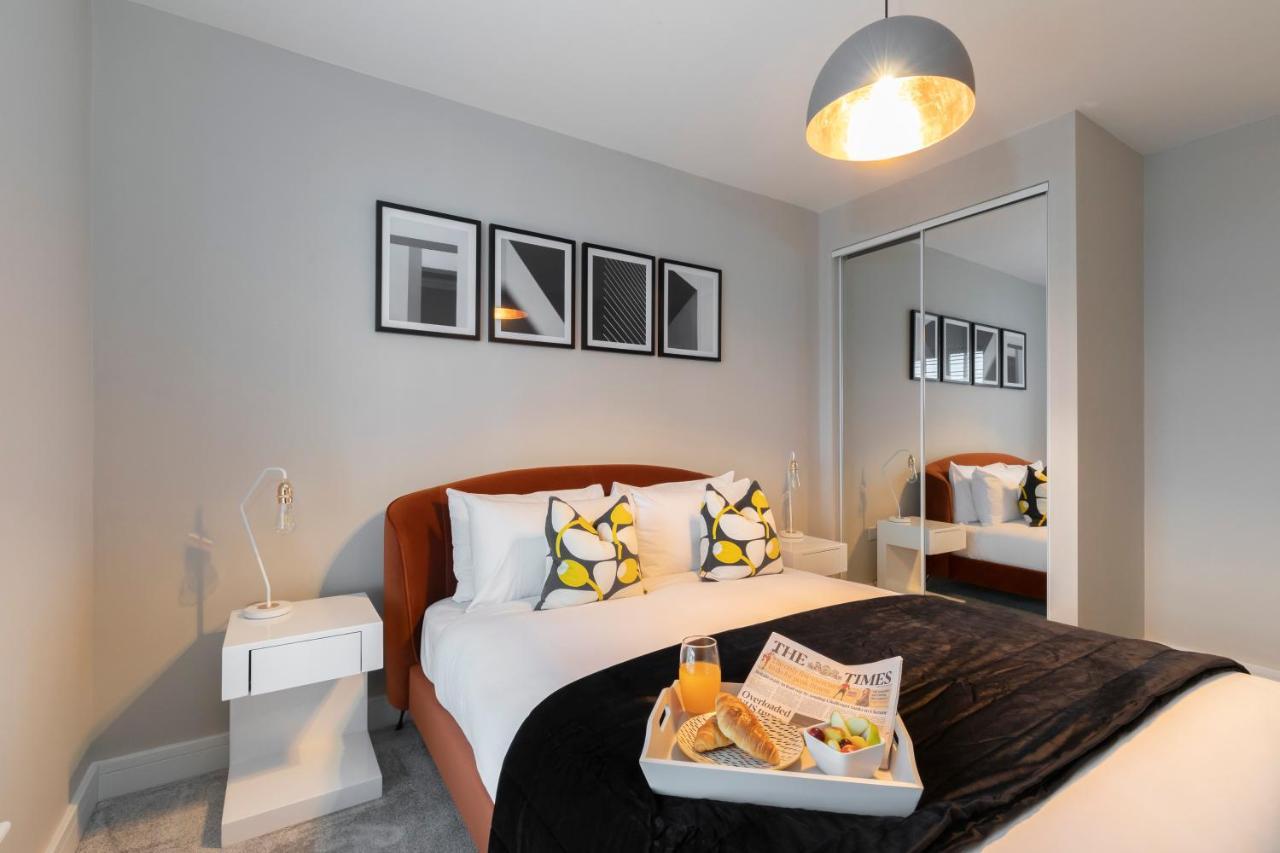 Elliot Oliver - Chic 2 Bedroom Town Centre Apartment Cheltenham Exteriör bild